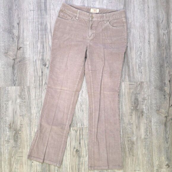 St. John's Bay Pants - Retro Vibes Meet Cozy Comfort! St. John's Bay Corduroy Pants Size 6 Petite